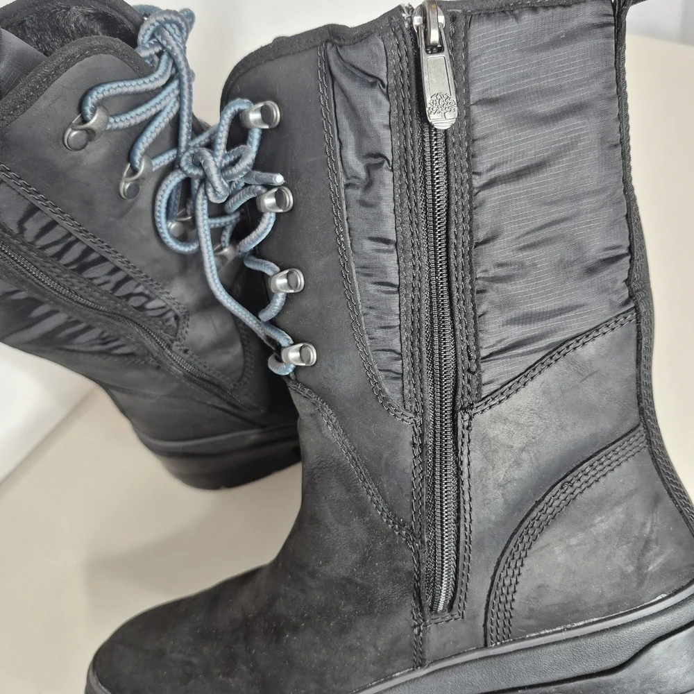 Timberland Malynn Waterproof Leather & Nylon Insulated Boots - Size 8.5